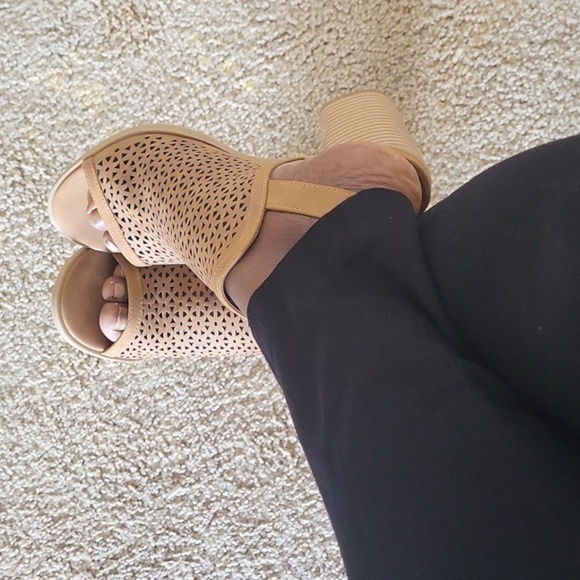 New in box Heeled Sling Back Cut Out women Boots size 10 - Picture 3 of 14